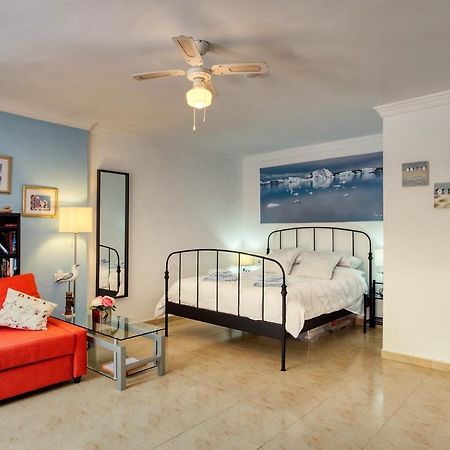 Casa Las Torres B&B Iznate Екстериор снимка