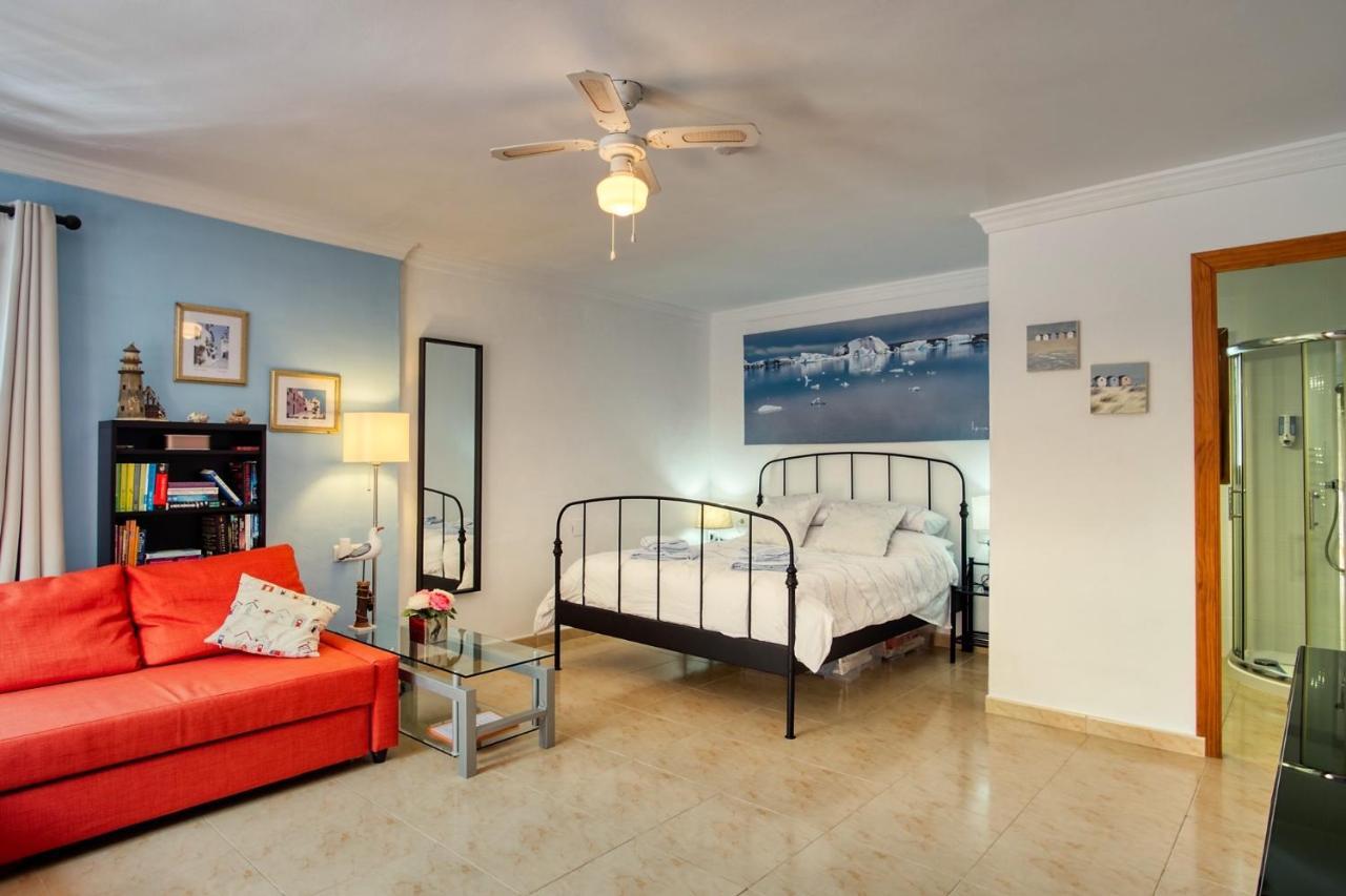 Casa Las Torres B&B Iznate Екстериор снимка