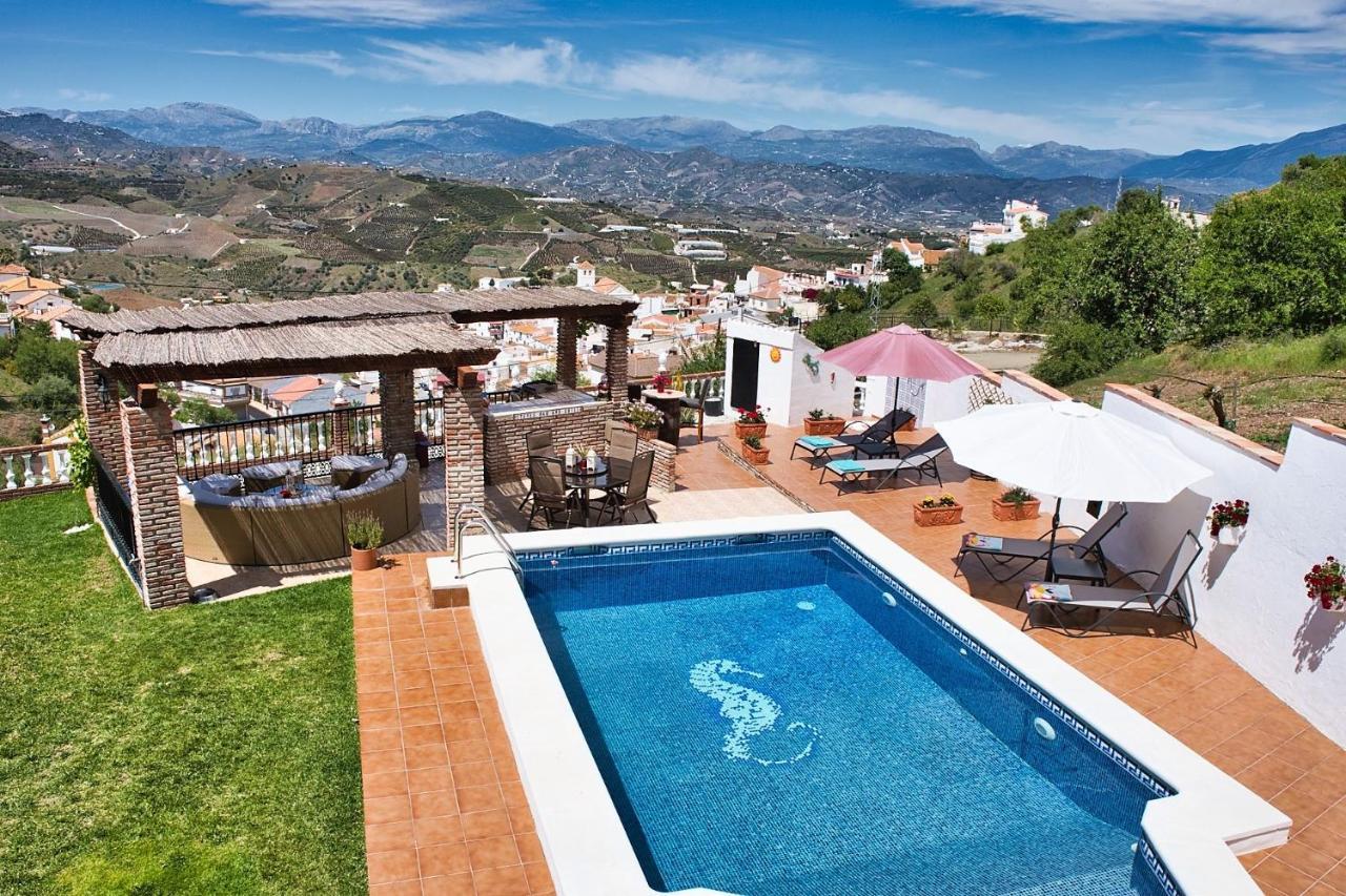 Casa Las Torres B&B Iznate Екстериор снимка