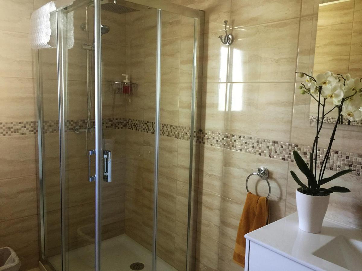 Casa Las Torres B&B Iznate Екстериор снимка