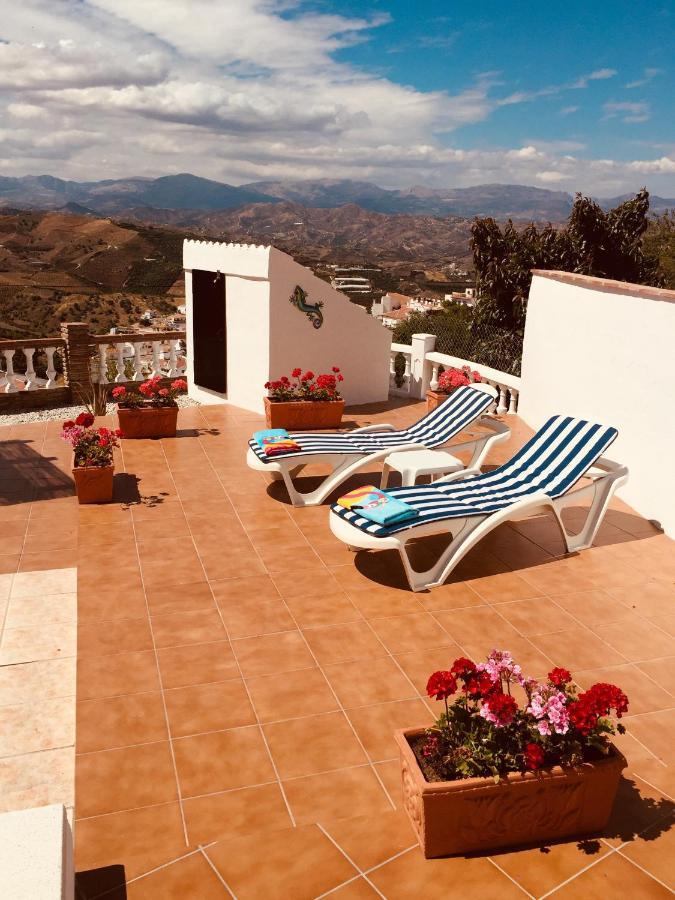 Casa Las Torres B&B Iznate Екстериор снимка
