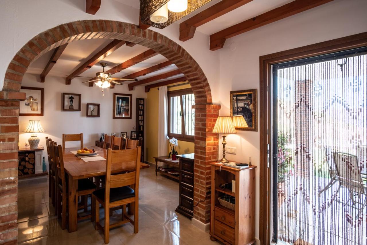 Casa Las Torres B&B Iznate Екстериор снимка