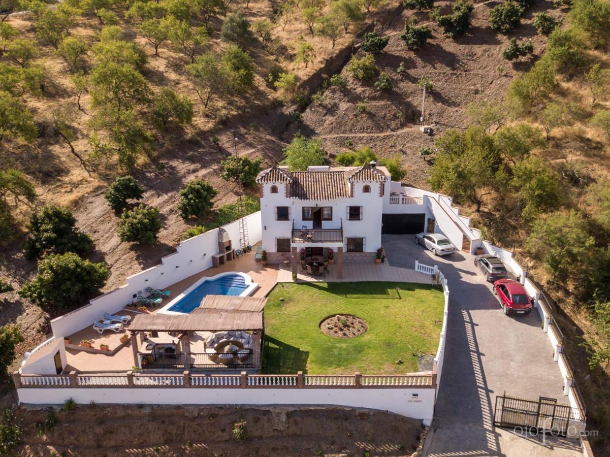 Casa Las Torres B&B Iznate Екстериор снимка