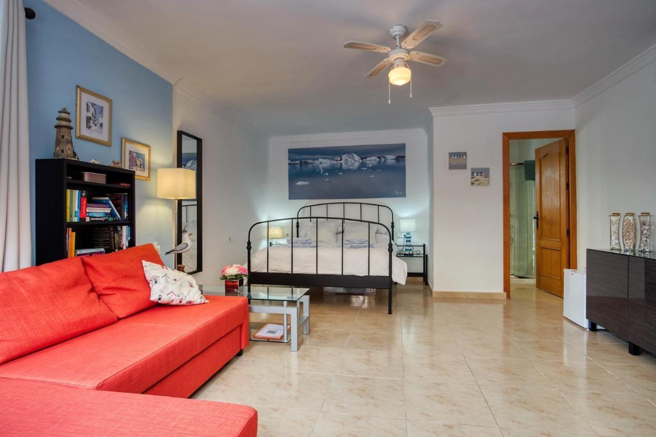 Casa Las Torres B&B Iznate Екстериор снимка