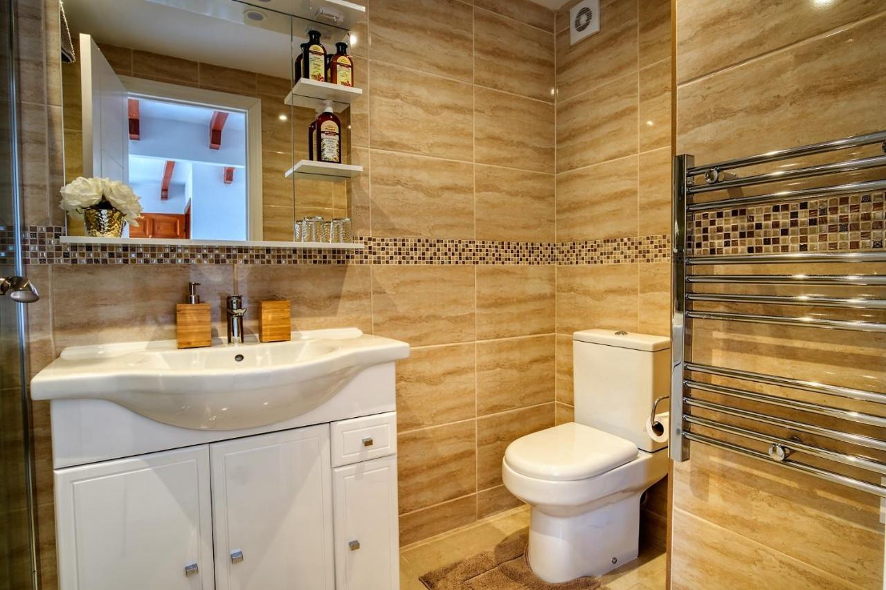 Casa Las Torres B&B Iznate Екстериор снимка